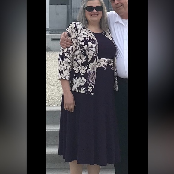 Dressy occasions, Jessica Howard sleeveless dress with unattached jacket - Picture 7 of 7